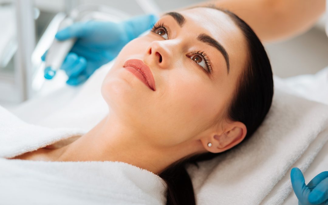 O que muda quando a estética deixa de vender transformação e passa a trabalhar com manutenção inteligente