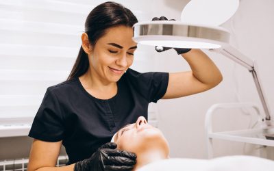 O que realmente define um profissional atualizado na estética hoje?
